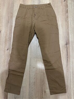 Old Navy Men's Tan Chino Pants